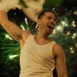 Ο ΚΩΣΤΑΝΤΙΝΟΣ ΑΡΓΥΡΟΣ ΚΑΙ ΤΟ ΝΕΟ ΤΟΥ ΤΡΑΓΟΥΔΙ ΜΕ ΤΙΤΛΟ «ΕΛΕΥΘΕΡΟΣ»